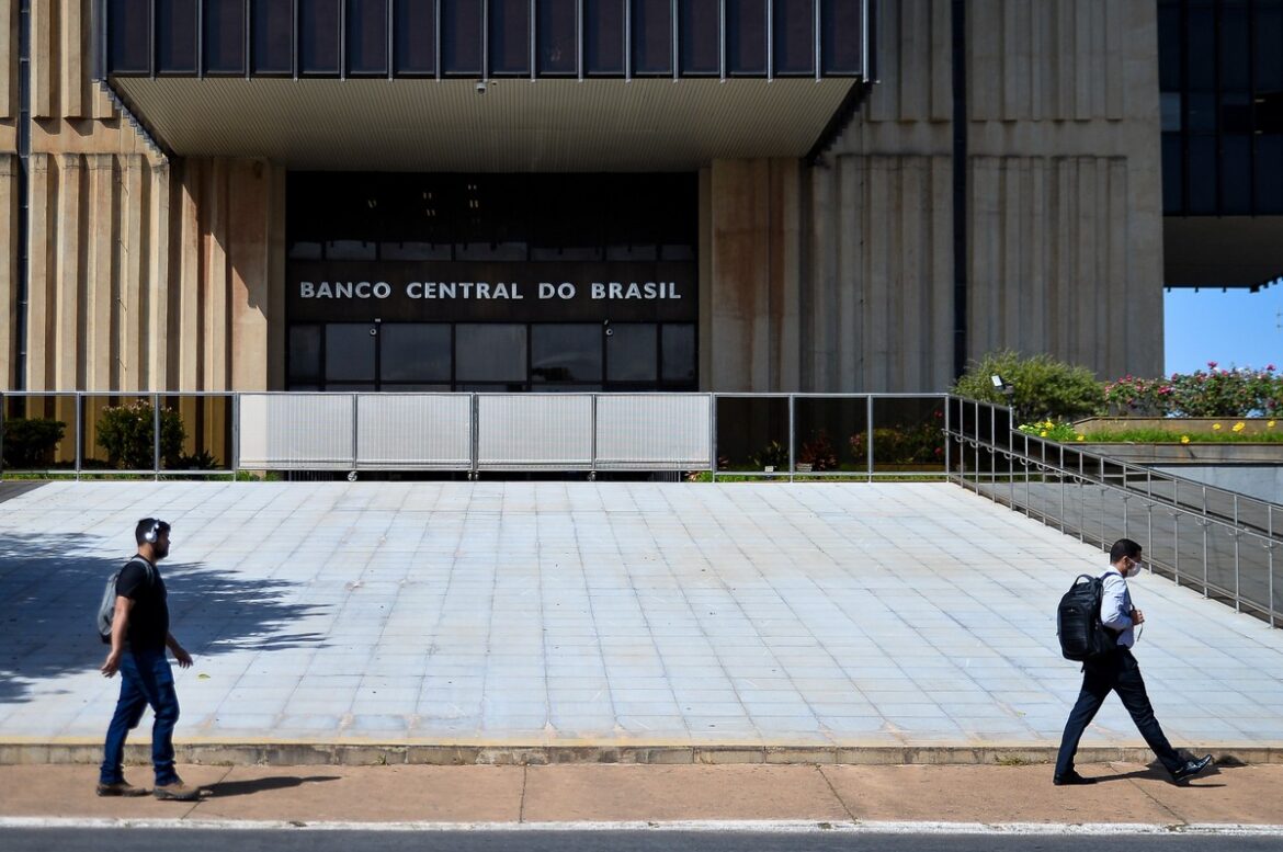 99566219-brasilia-df-15-06-2022-banco-central-defini-nova-taxa-selic-nesta-quarta-15-o-comite-de.jpg